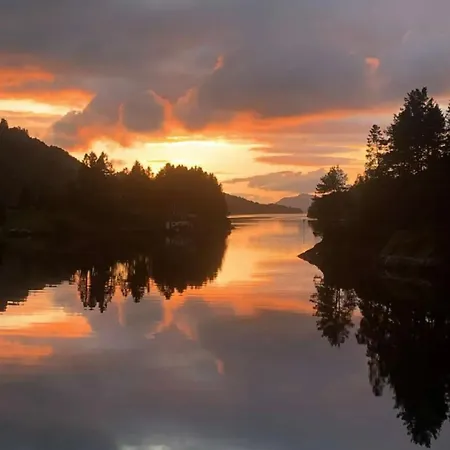 Summer With Heated Pool 50 Min From Bergen Apartment Valestrandsfossen
